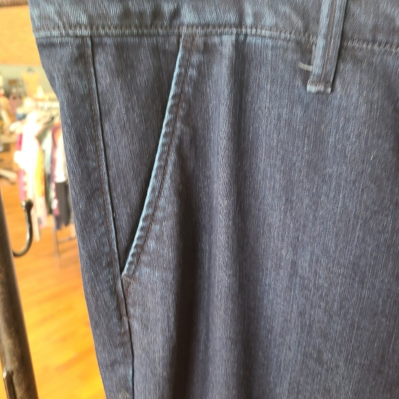 Old Navy Tummy Tamer Bootcut Flare Jeans Plus Size 20 - Picture 3 of 6